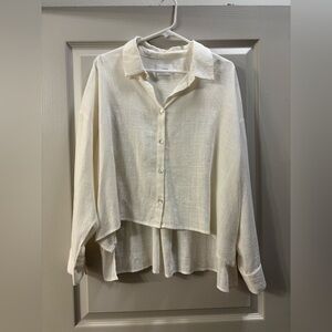 Things Between L long sleeve cropped button up
*NEVER WORN, New Without Tags